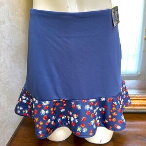 Callaway Women's Skirt/skort mini. Navy-steel blue.  Floral with ruffle. Size M.